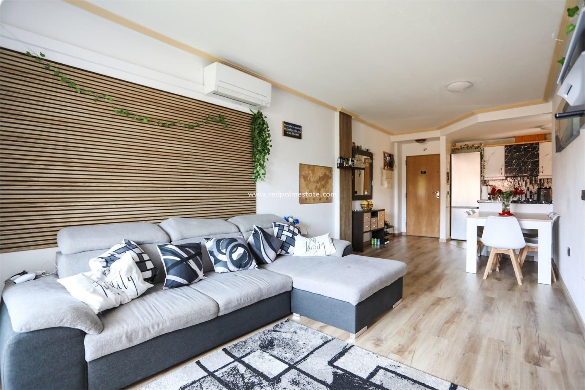 Reventa - Apartmentos -
Orihuela Costa - Playa Flamenca