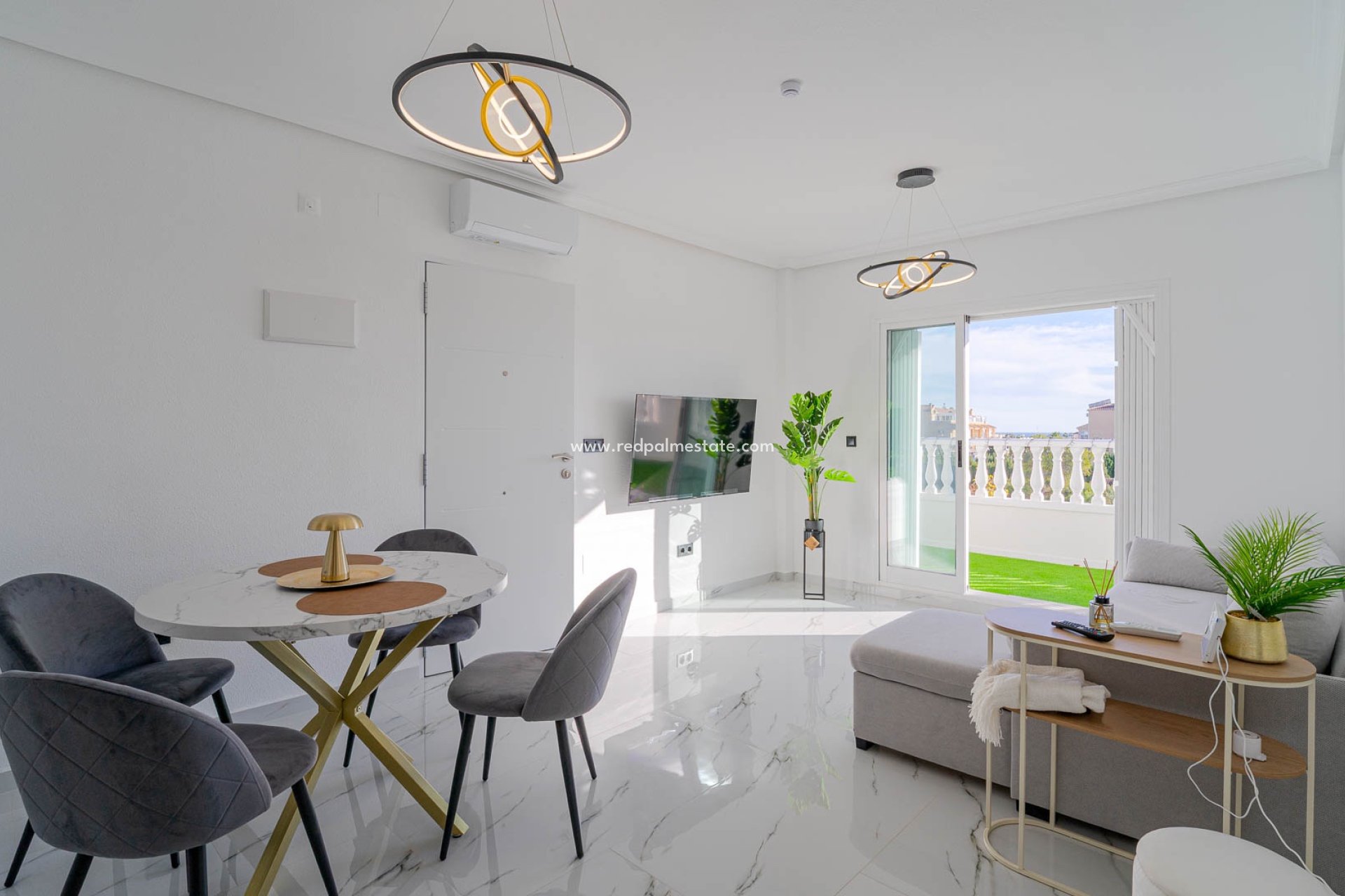 Reventa - Apartmentos -
Orihuela Costa - Playa Flamenca