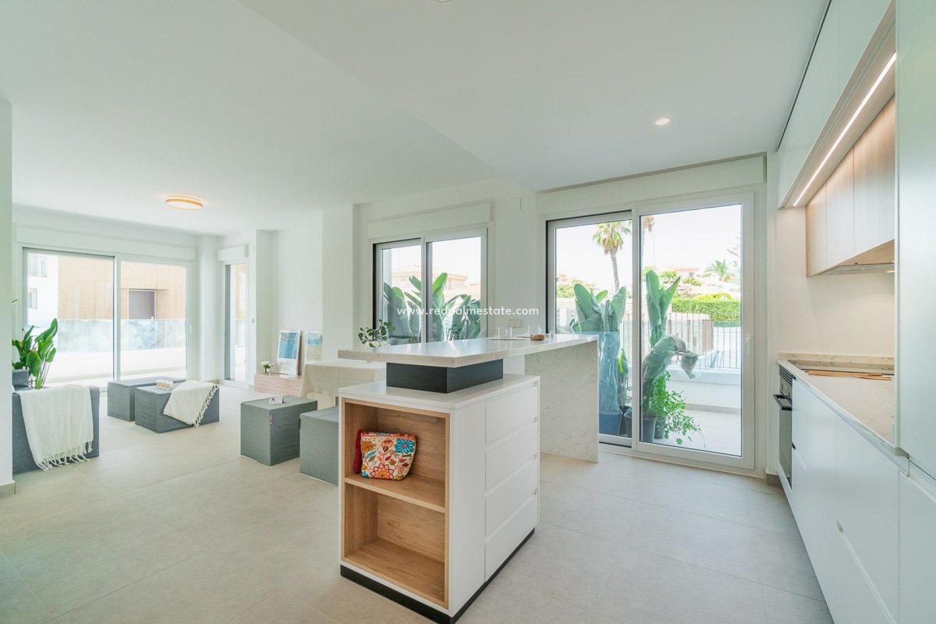 Reventa - Apartmentos -
Orihuela Costa - Playa Flamenca