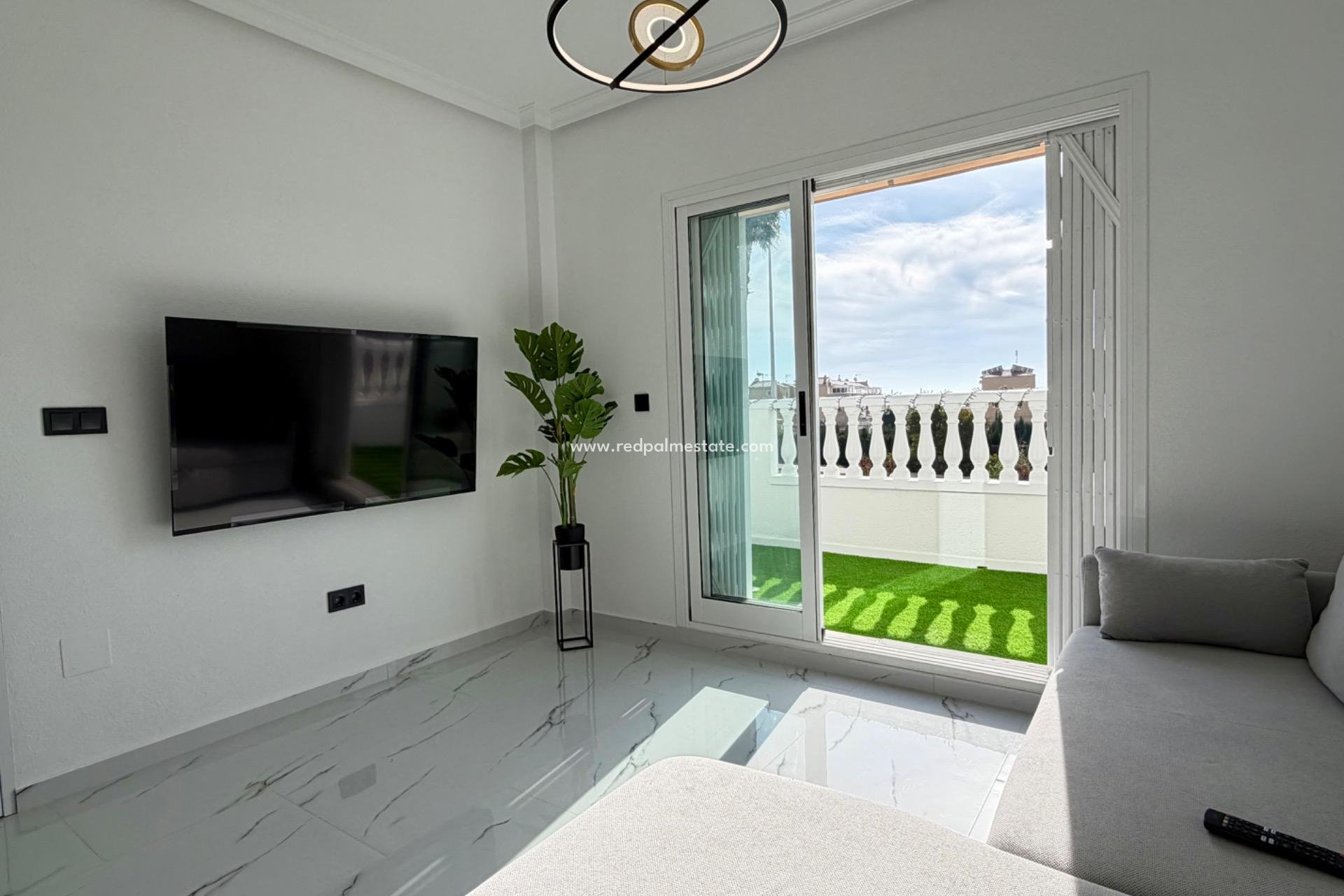 Reventa - Apartmentos -
Orihuela Costa - Playa Flamenca