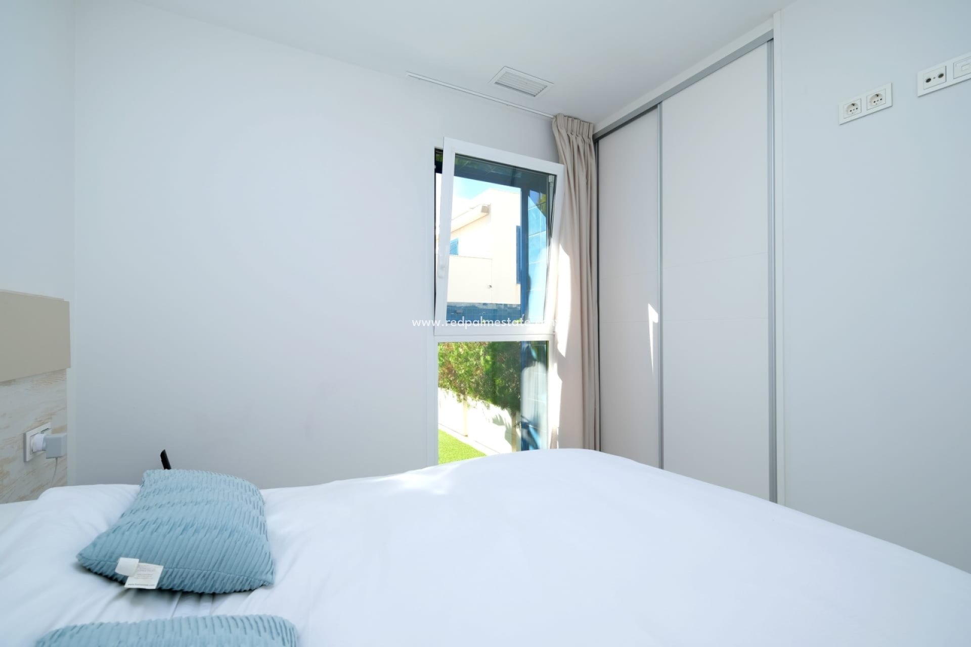 Reventa - Apartmentos -
Orihuela Costa - Playa Flamenca