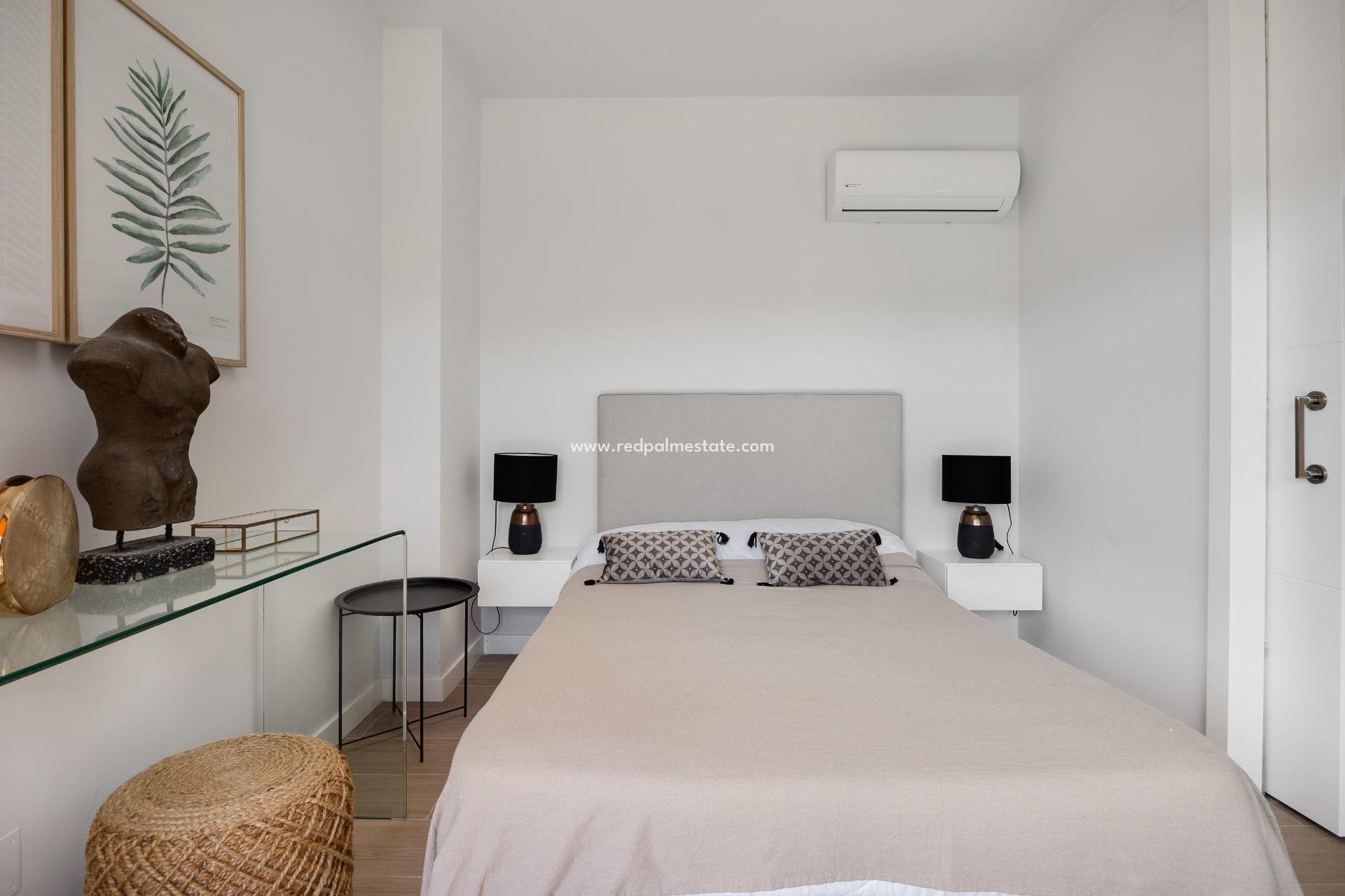 Reventa - Apartmentos -
Orihuela Costa - Villamartín