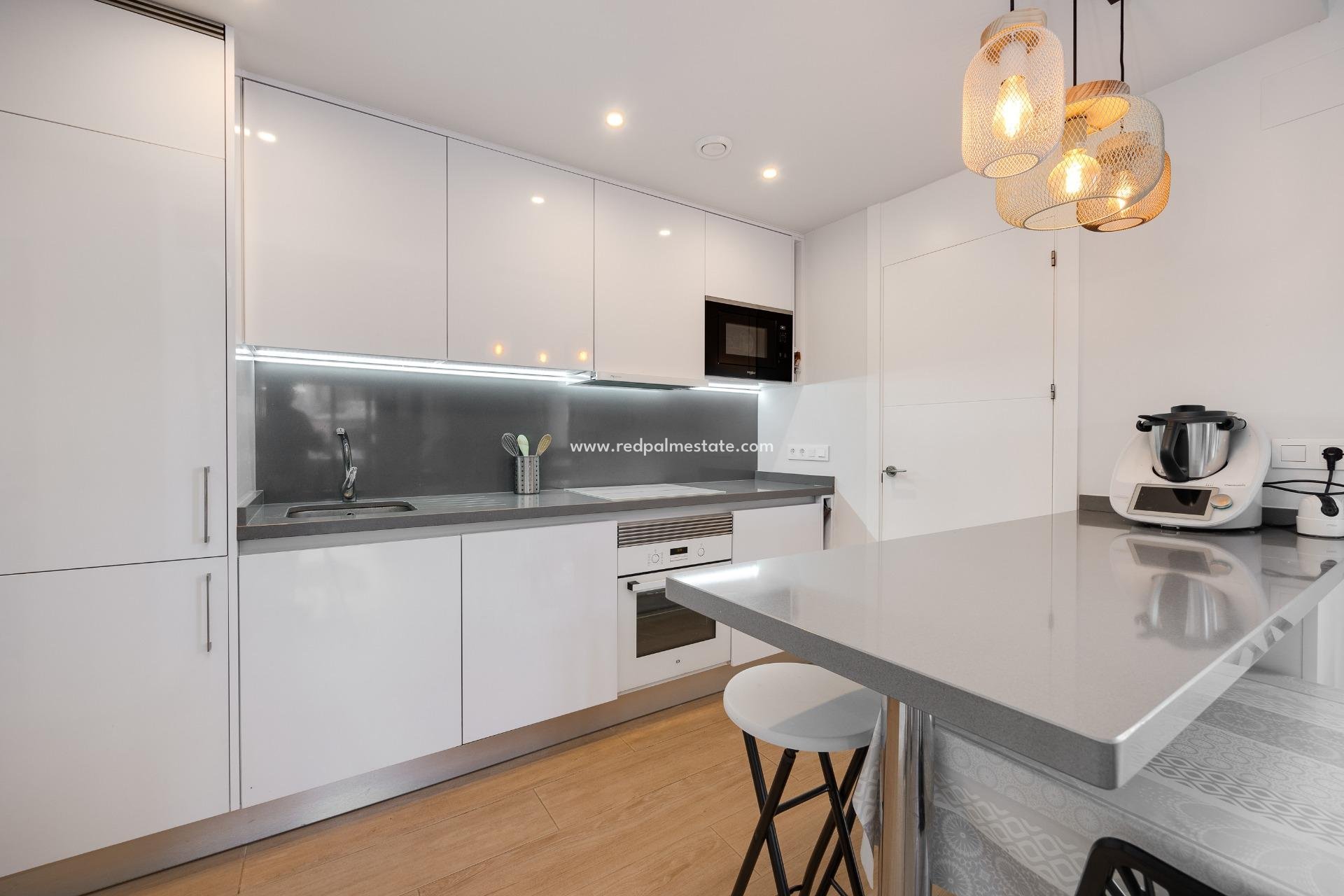 Reventa - Apartmentos -
Orihuela Costa - Villamartín