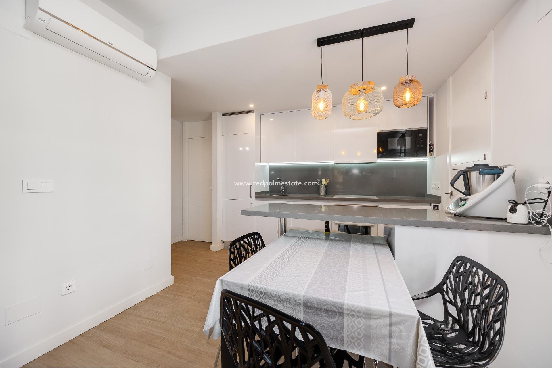 Reventa - Apartmentos -
Orihuela Costa - Villamartín