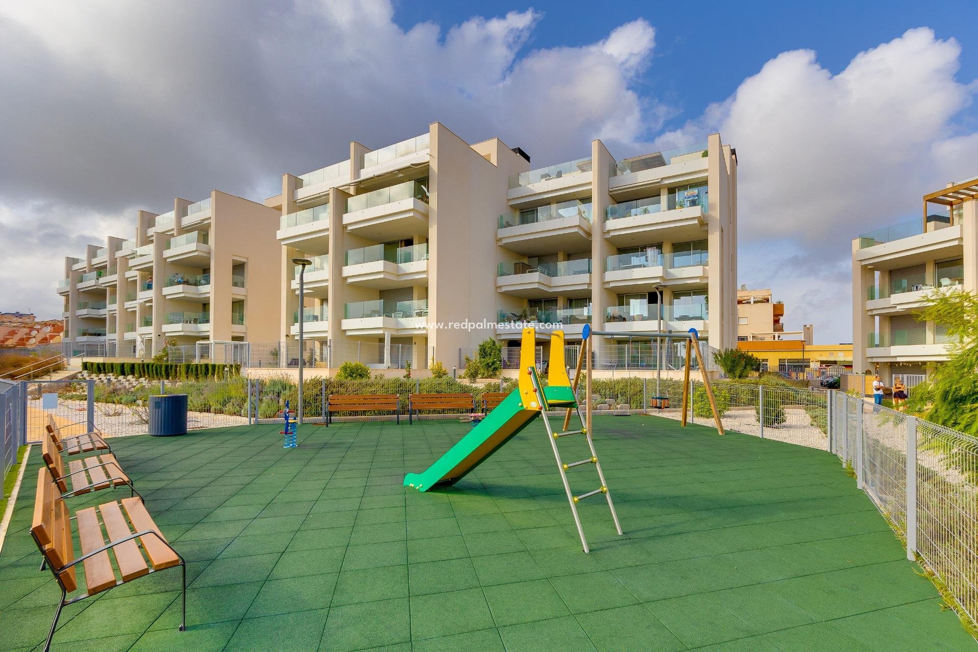 Reventa - Apartmentos -
Orihuela Costa - Villamartín