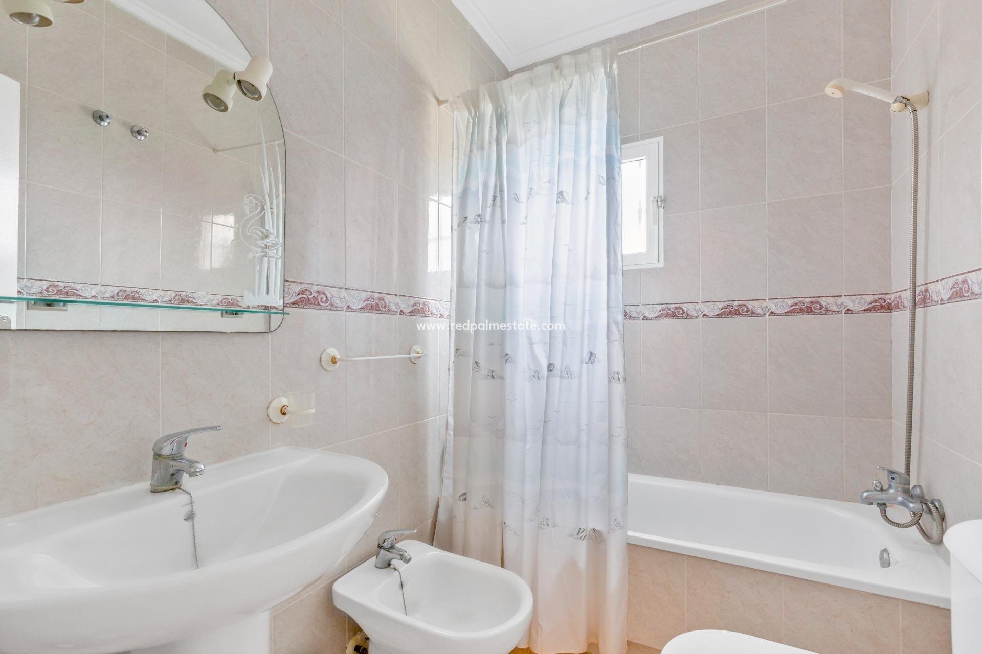 Reventa - Apartmentos -
Orihuela Costa - Villamartín