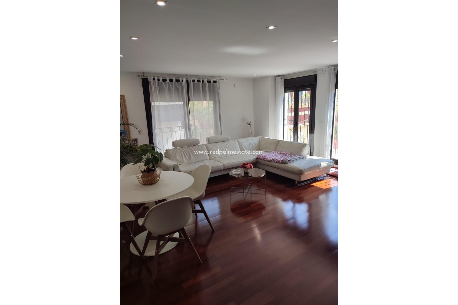 Reventa - Apartmentos -
Orihuela Costa - Zona Centro