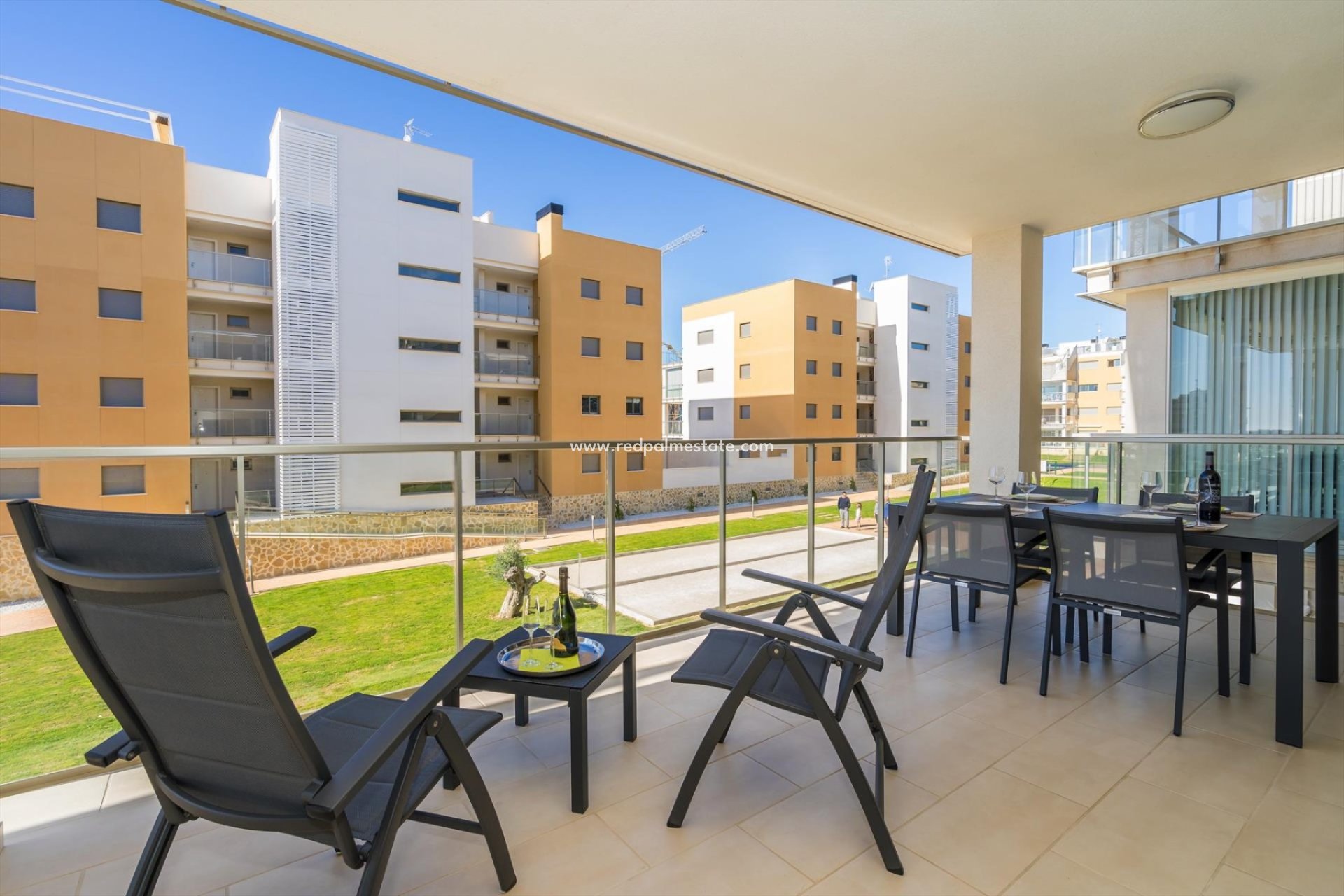 Reventa - Apartmentos -
Orihuela Costa