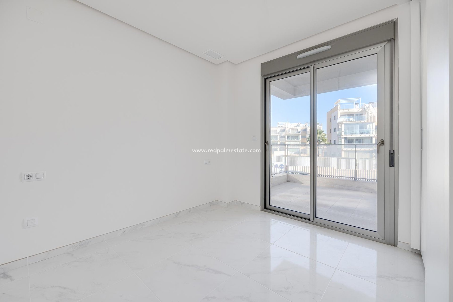 Reventa - Apartmentos -
Orihuela Costa