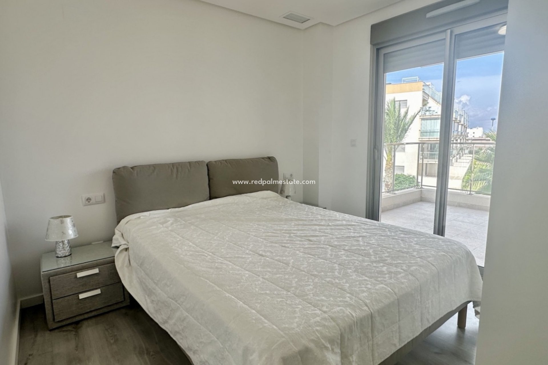 Reventa - Apartmentos -
Orihuela Costa