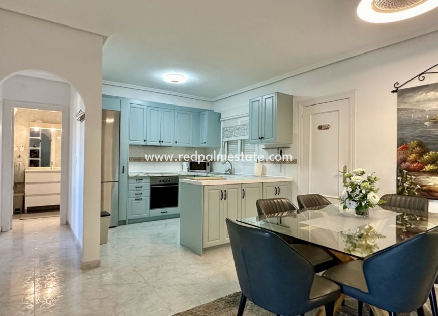 Reventa - Apartmentos -
Orihuela Costa