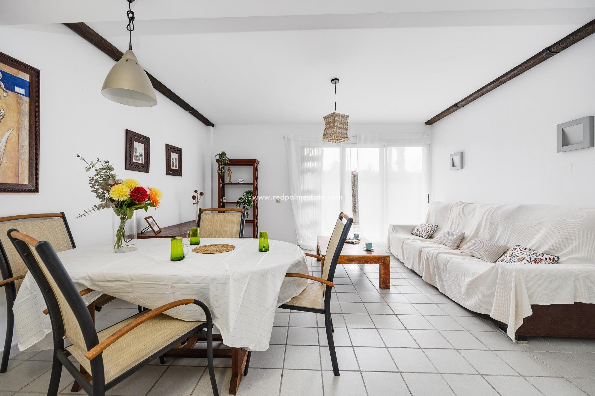 Reventa - Apartmentos -
Orihuela Costa