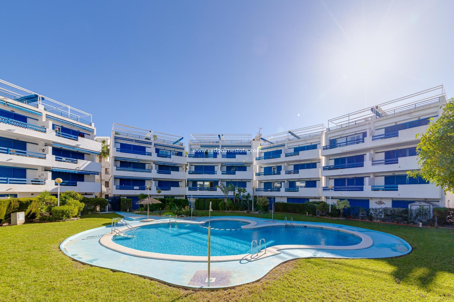 Reventa - Apartmentos -
Orihuela Costa