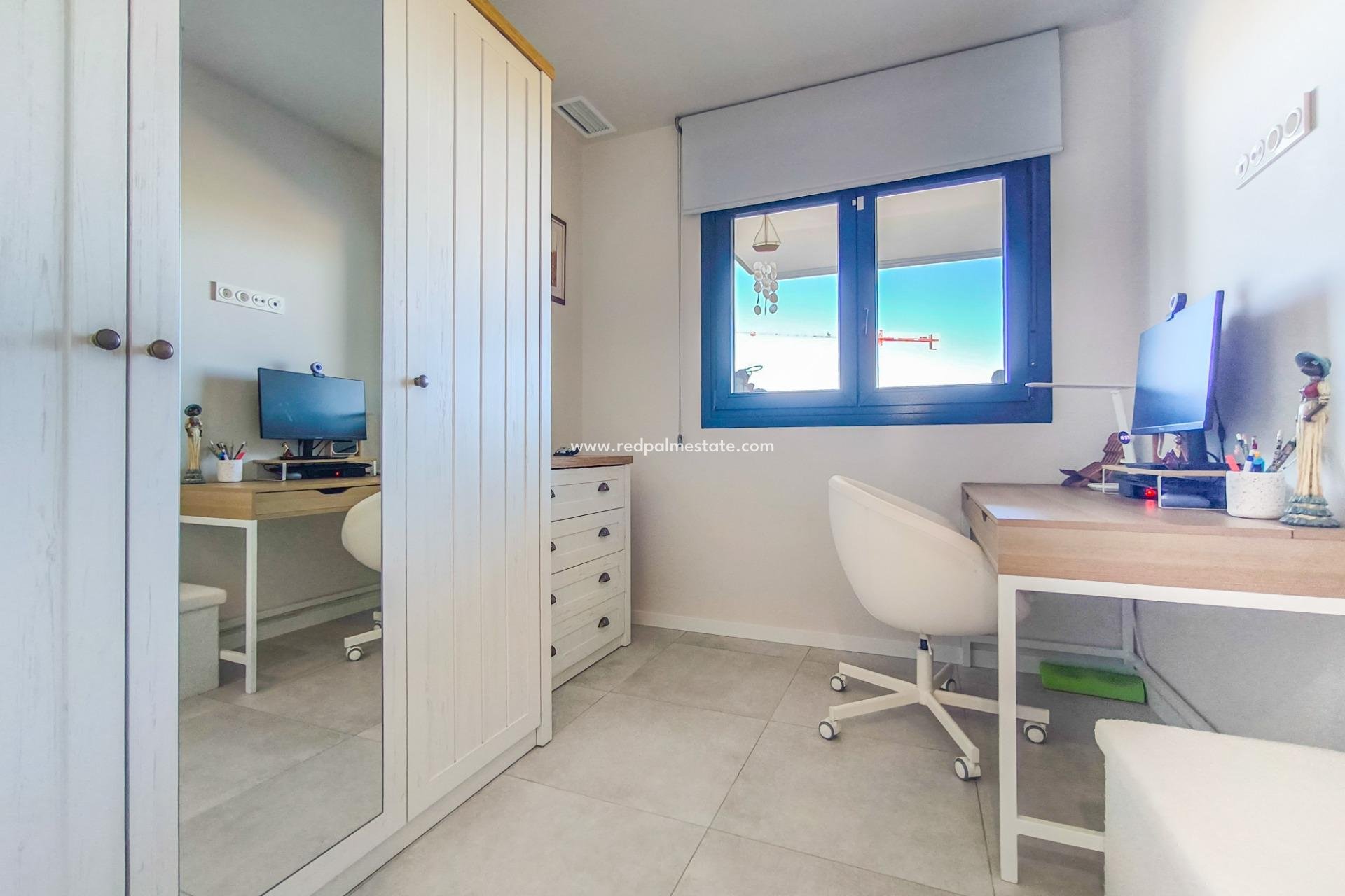 Reventa - Apartmentos -
Pilar de la Horadada - Mil Palmeras