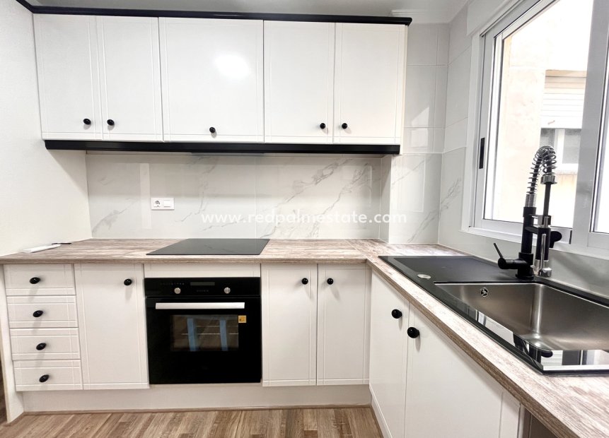 Reventa - Apartmentos -
San Miguel de Salinas - Inland