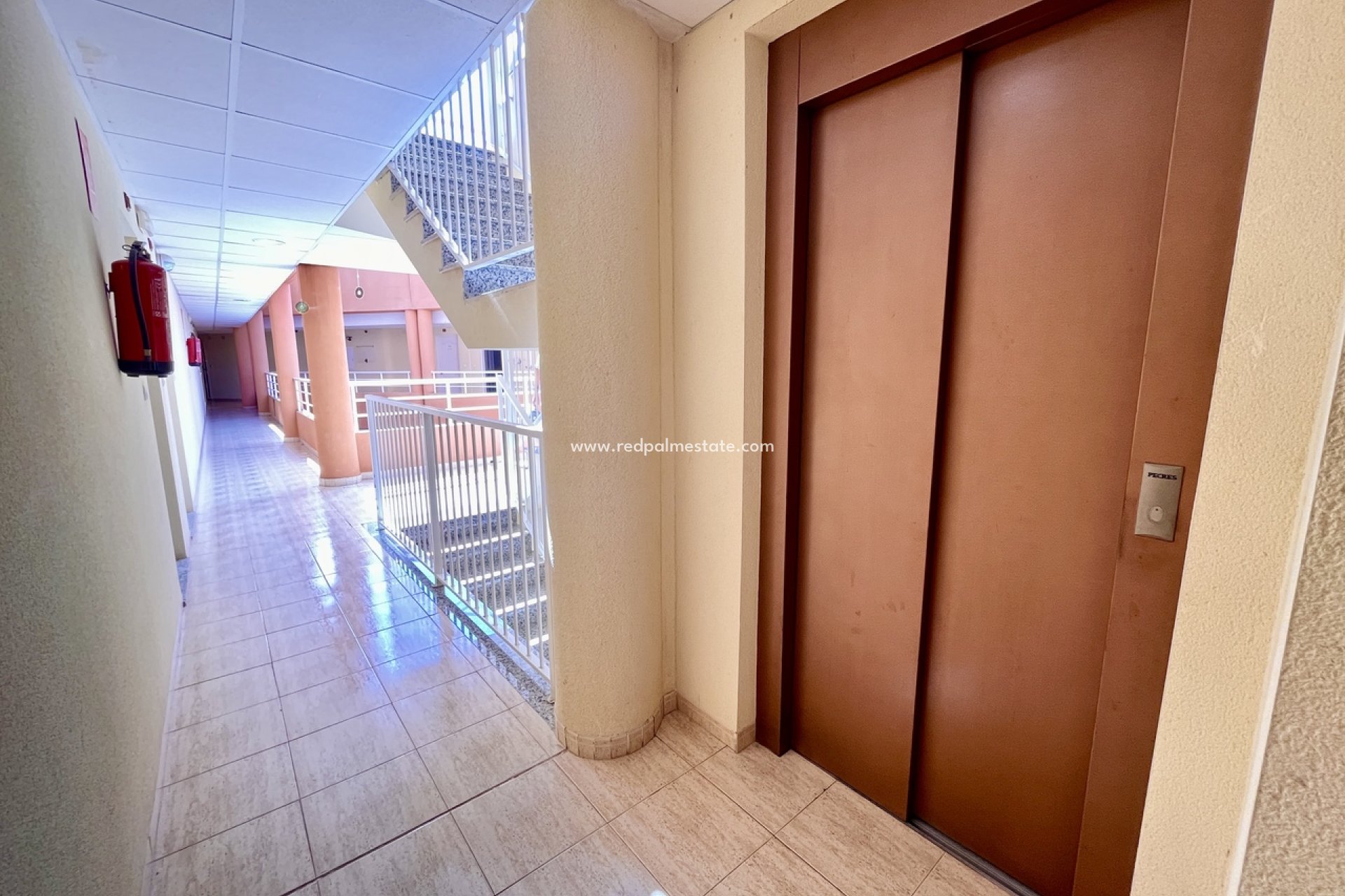 Reventa - Apartmentos -
San Miguel de Salinas - Inland