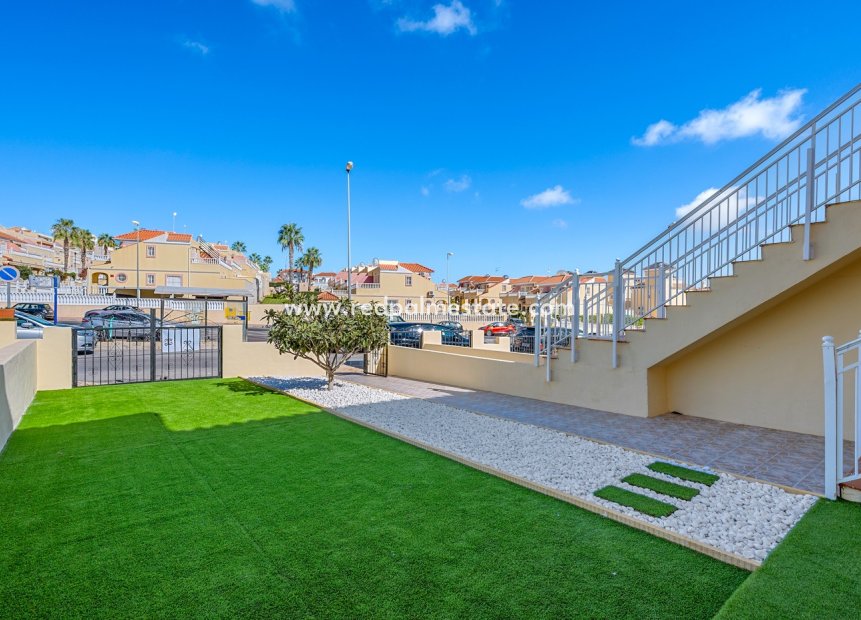 Reventa - Apartmentos -
San Miguel de Salinas - Inland