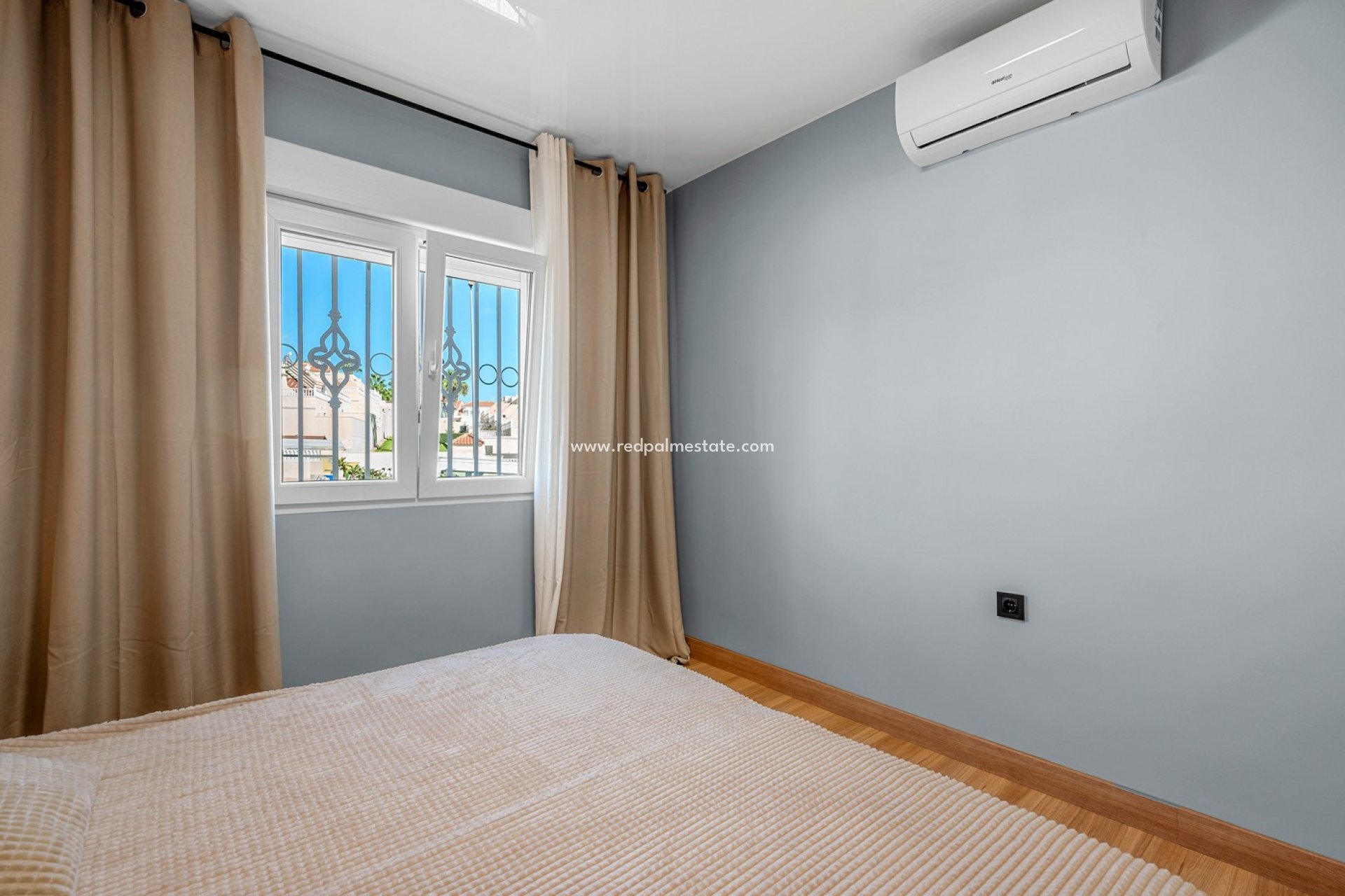 Reventa - Apartmentos -
San Miguel de Salinas - Inland