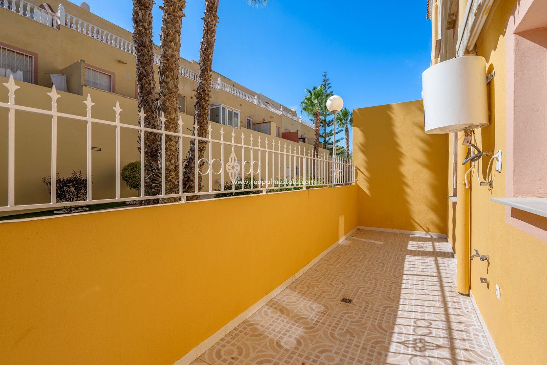 Reventa - Apartmentos -
San Miguel de Salinas - Inland