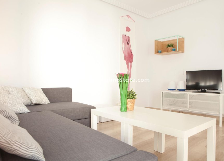 Reventa - Apartmentos -
Santa Pola