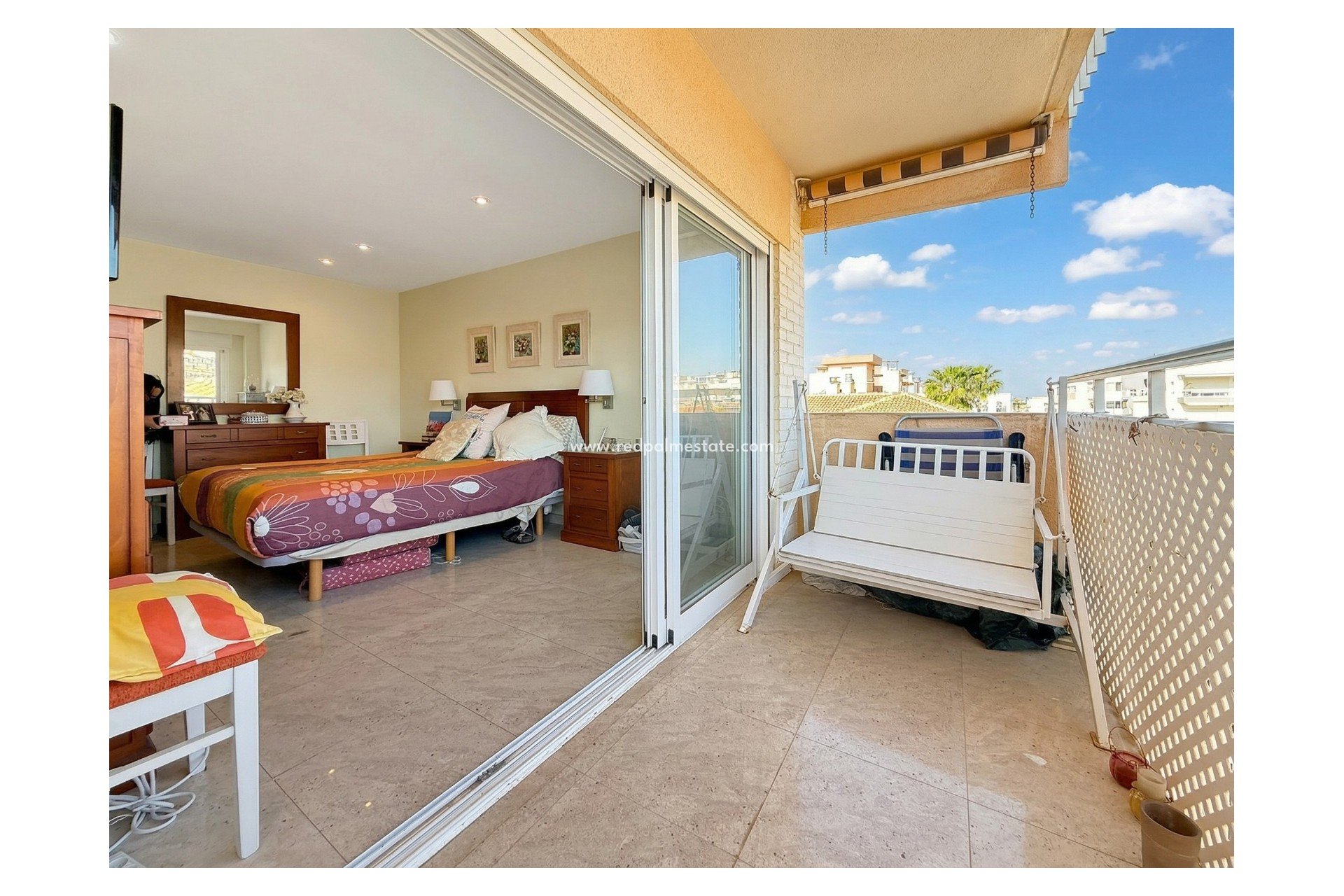 Reventa - Apartmentos -
Santa Pola