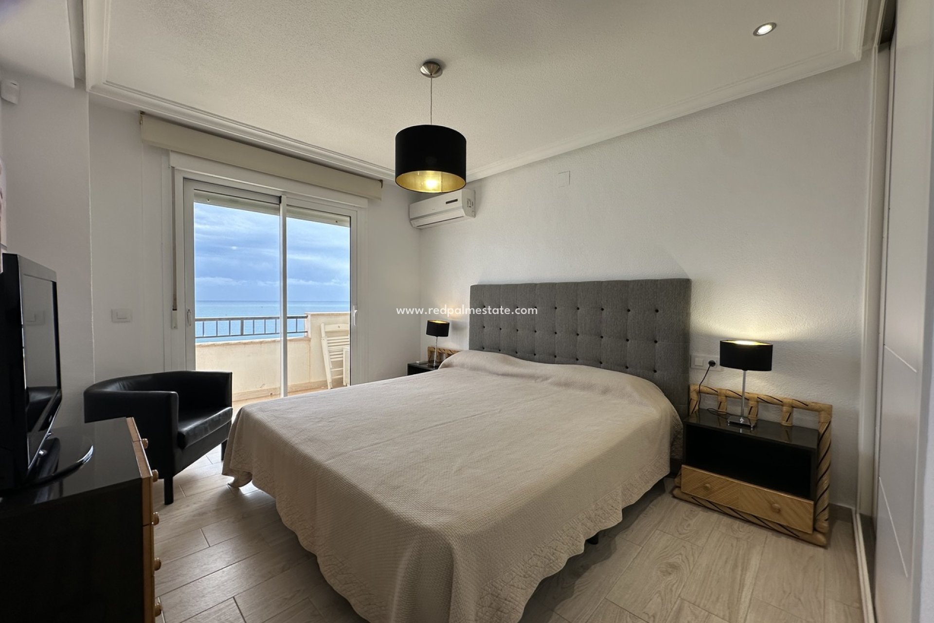 Reventa - Apartmentos -
Torre de la Horadada - Mil Palmeras