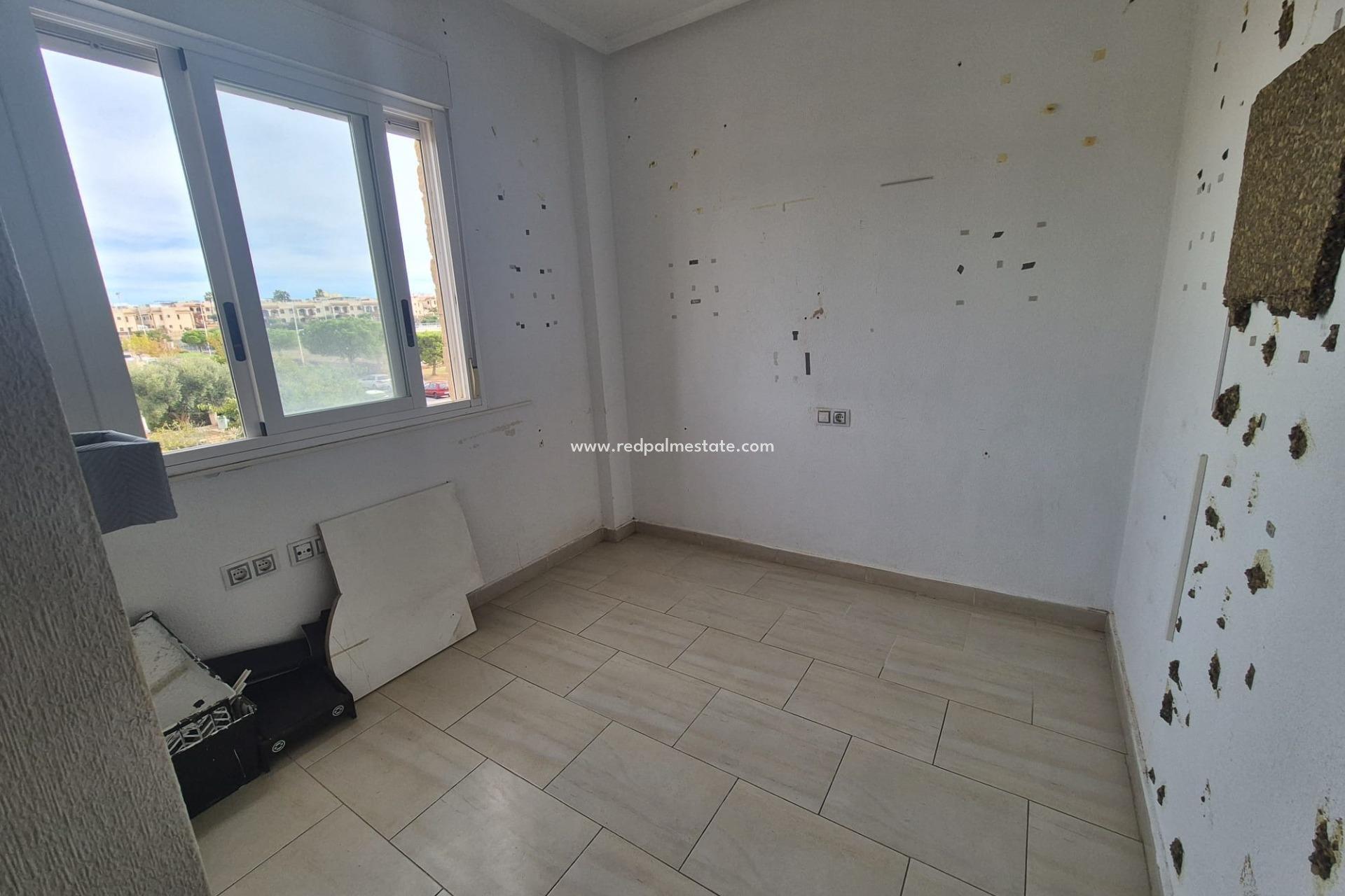 Reventa - Apartmentos -
Torrevieja - Aguas Nueva