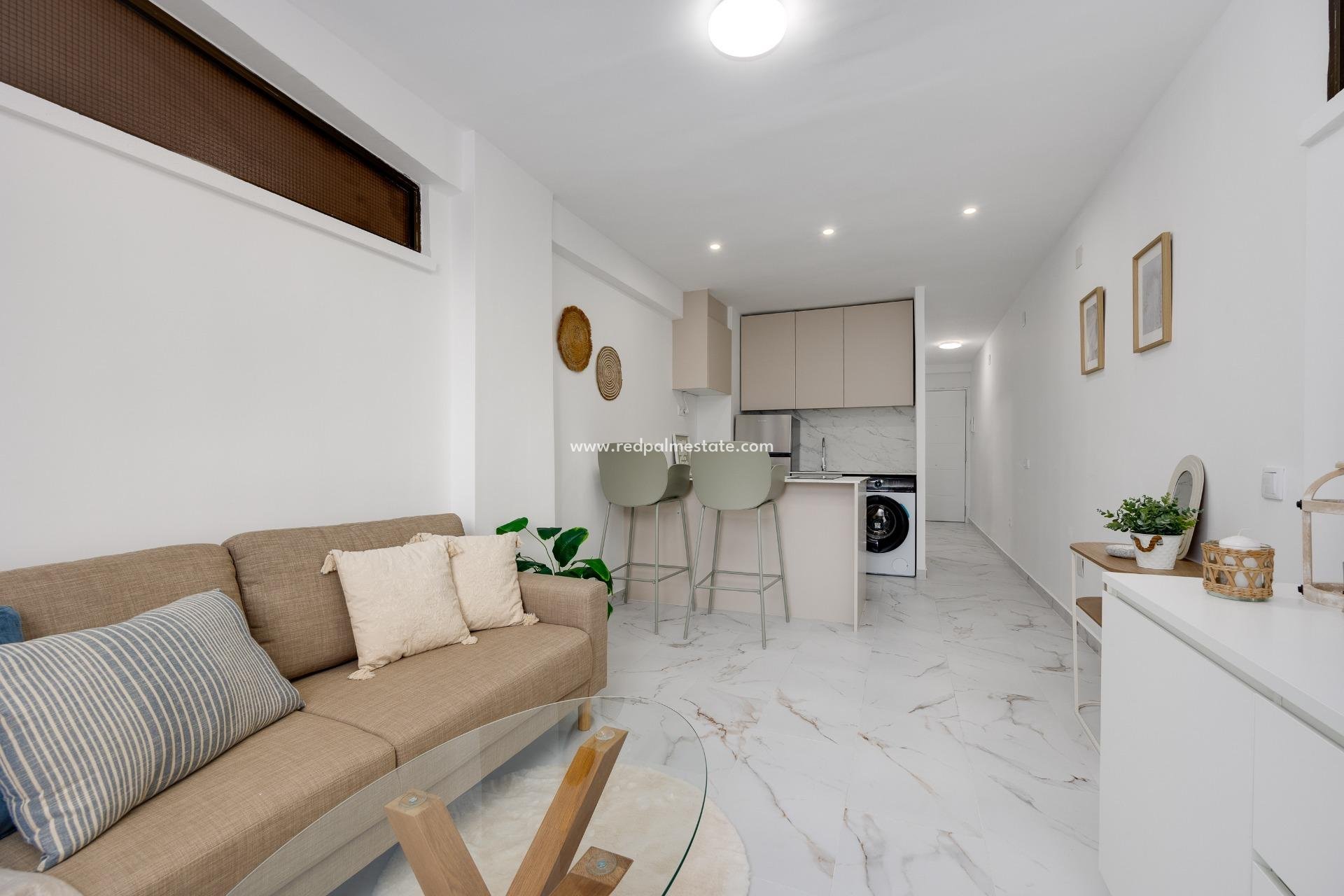 Reventa - Apartmentos -
Torrevieja - Cabo cervera