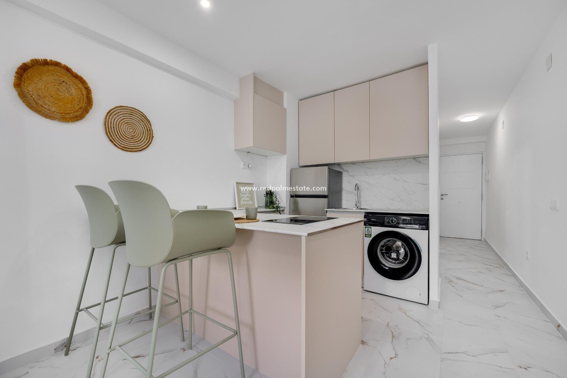 Reventa - Apartmentos -
Torrevieja - Cabo cervera