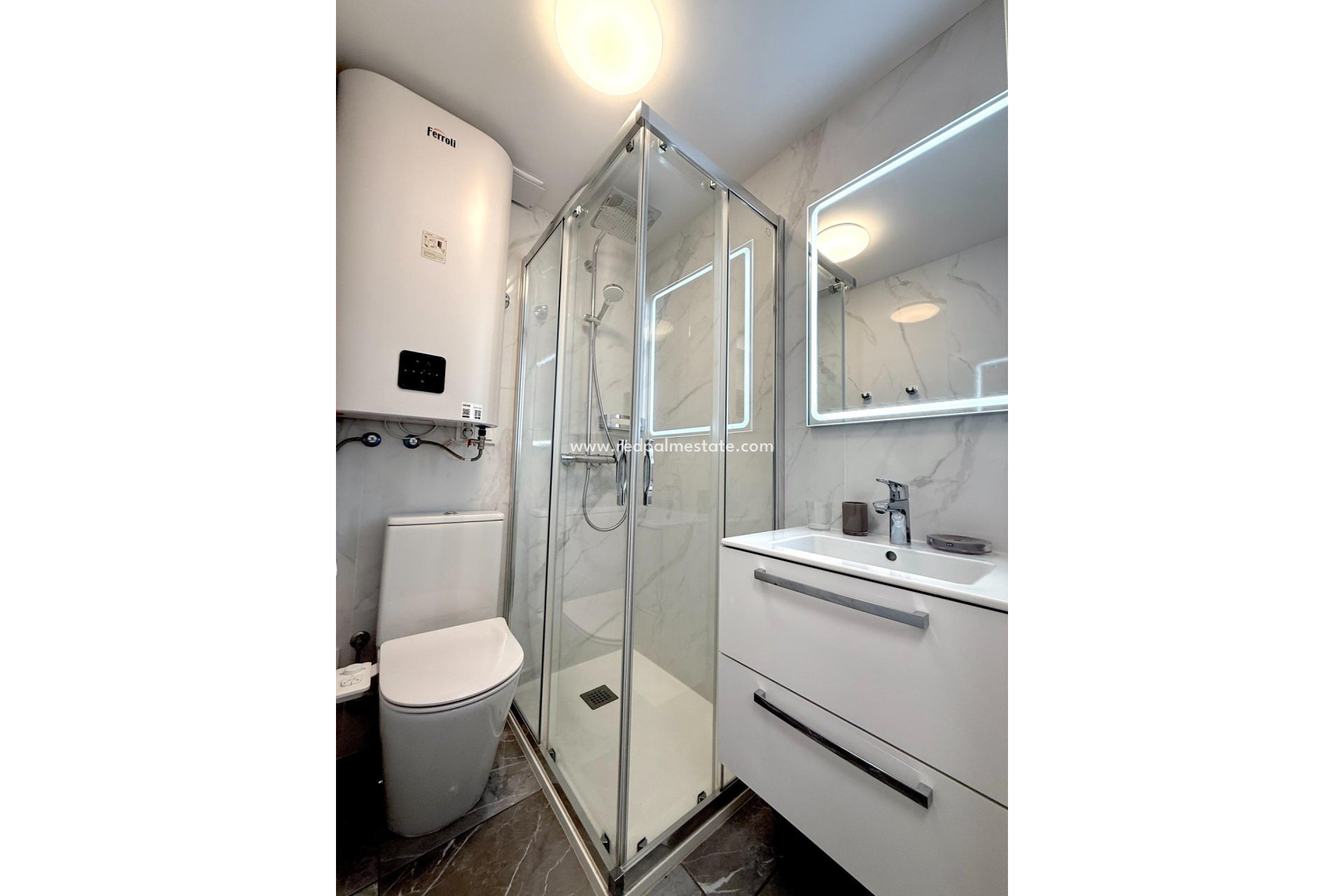 Reventa - Apartmentos -
Torrevieja - Cabo cervera