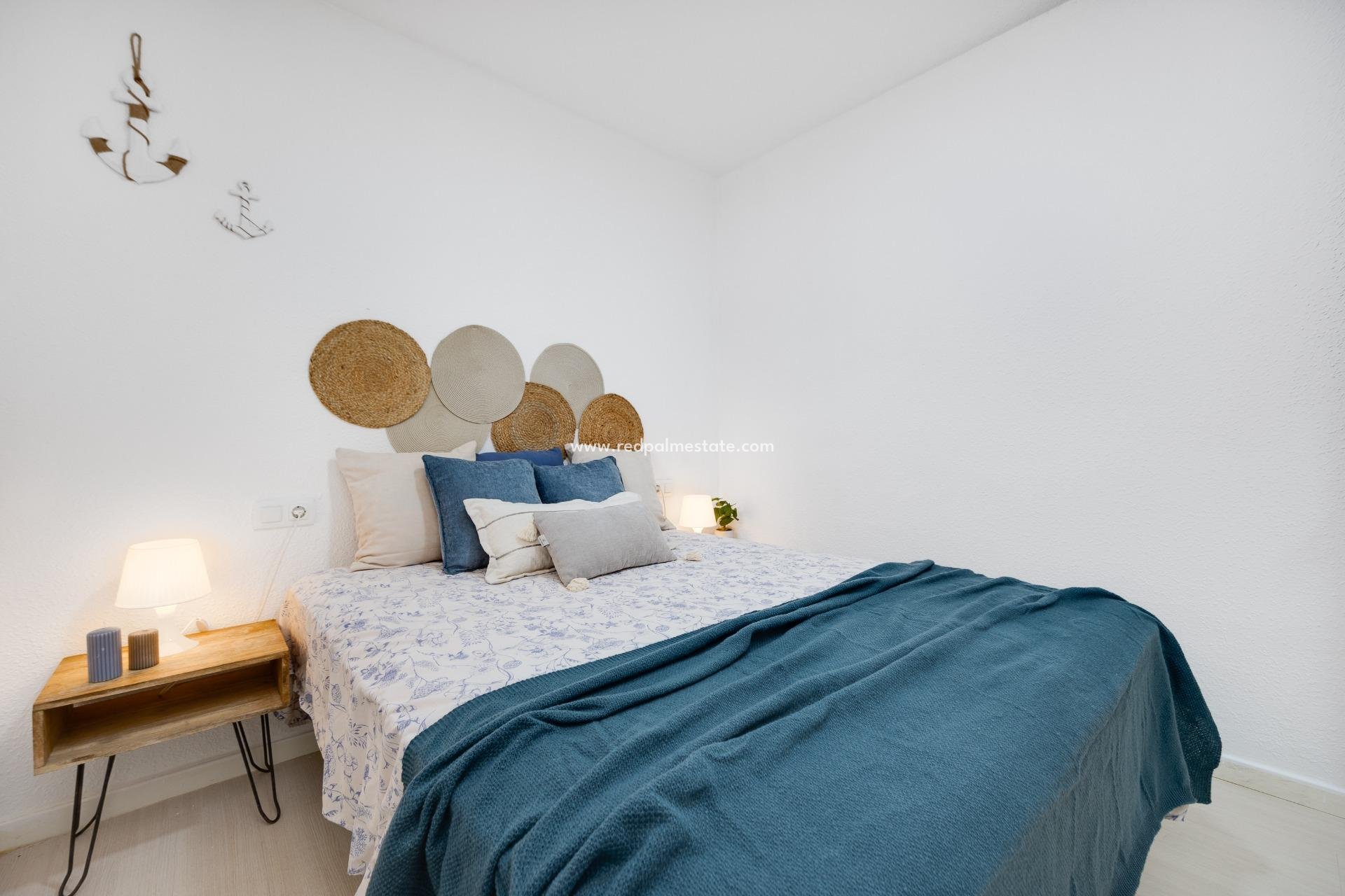 Reventa - Apartmentos -
Torrevieja - Cabo cervera