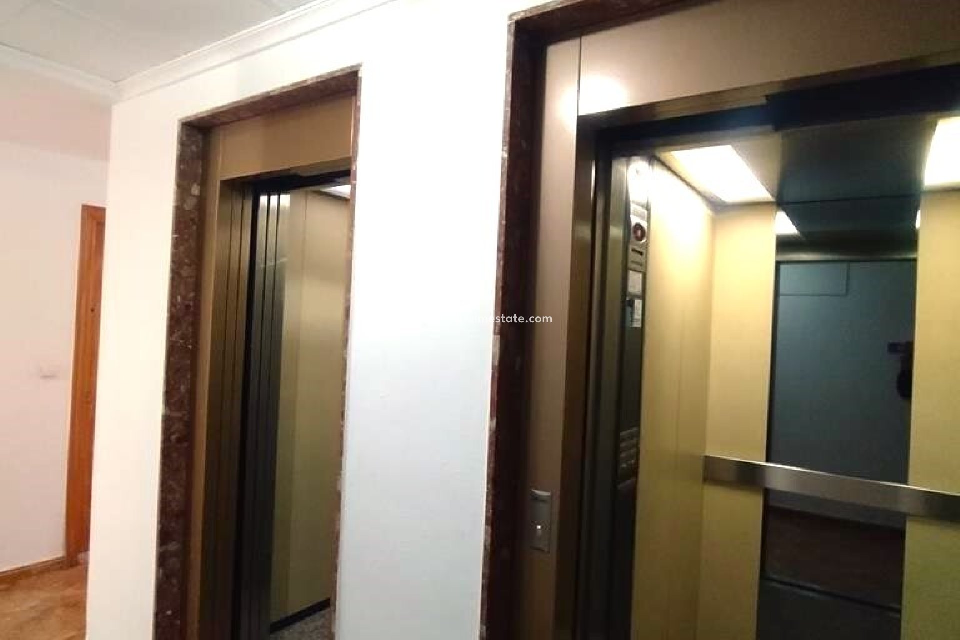 Reventa - Apartmentos -
Torrevieja - CASCO URBANO