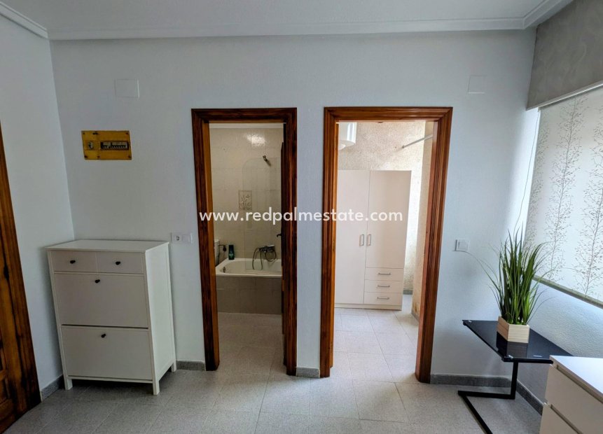 Reventa - Apartmentos -
Torrevieja - Center