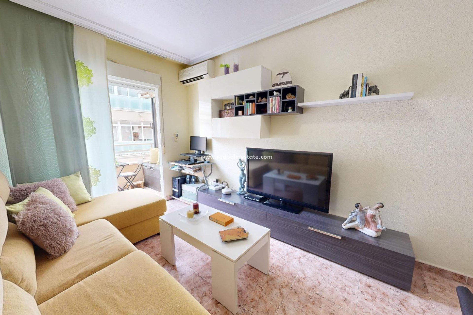 Reventa - Apartmentos -
Torrevieja - Center