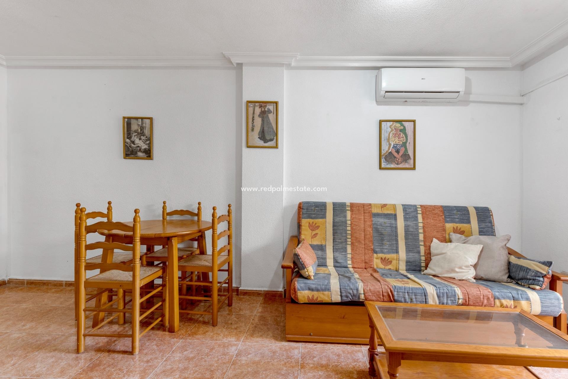 Reventa - Apartmentos -
Torrevieja - Center