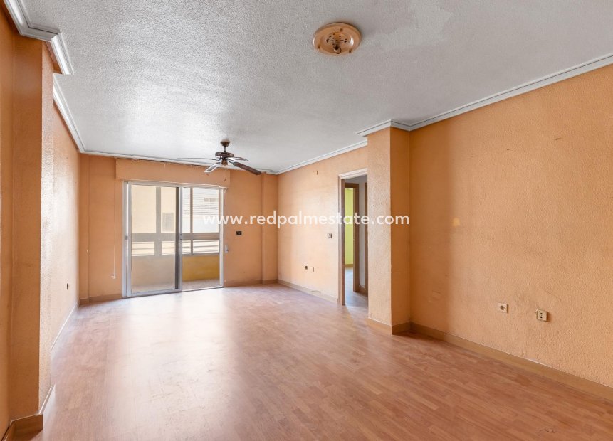 Reventa - Apartmentos -
Torrevieja - Center