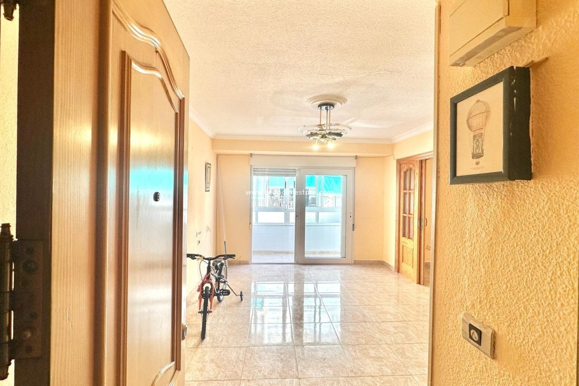 Reventa - Apartmentos -
Torrevieja - Center