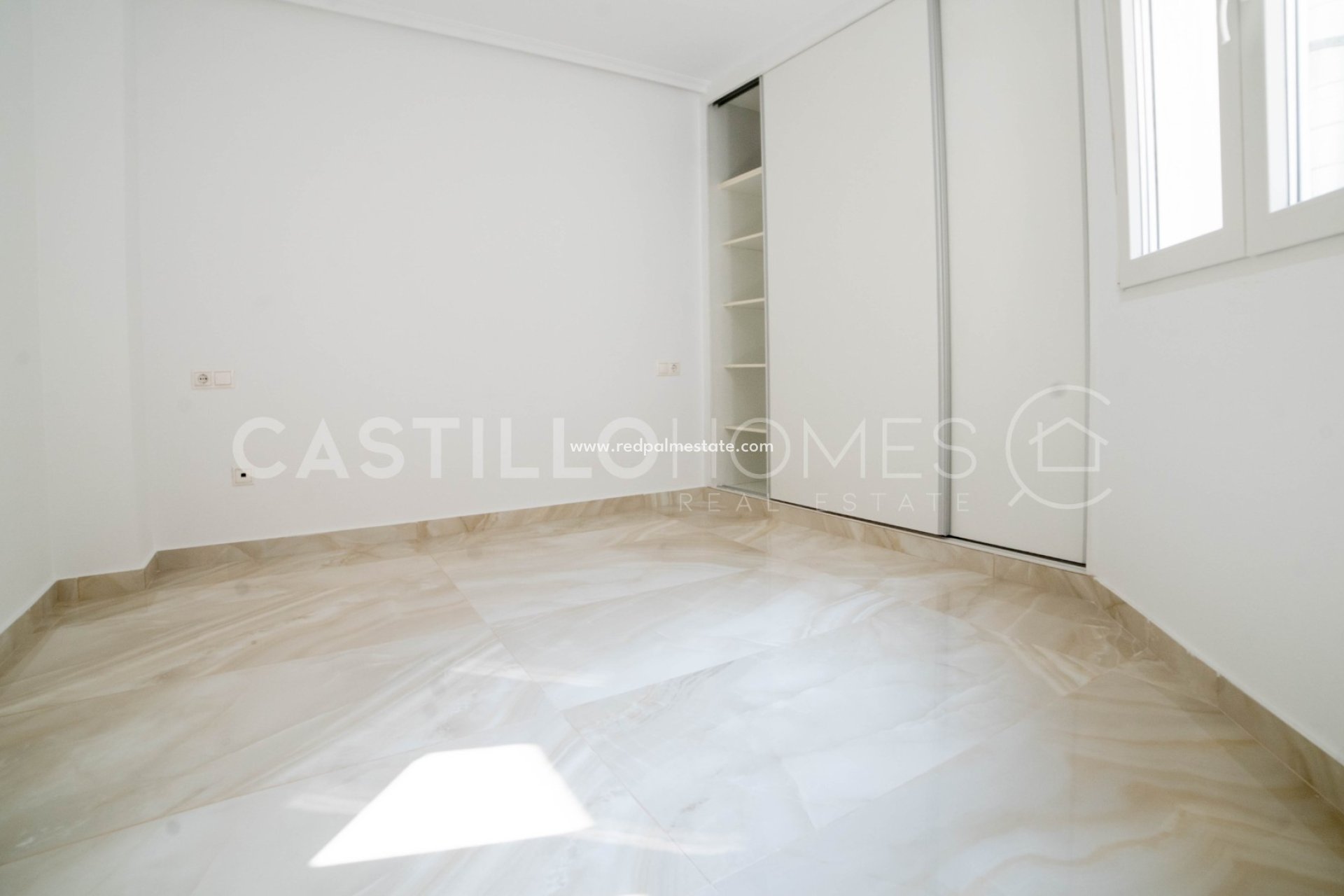 Reventa - Apartmentos -
Torrevieja - Centro Torrevieja