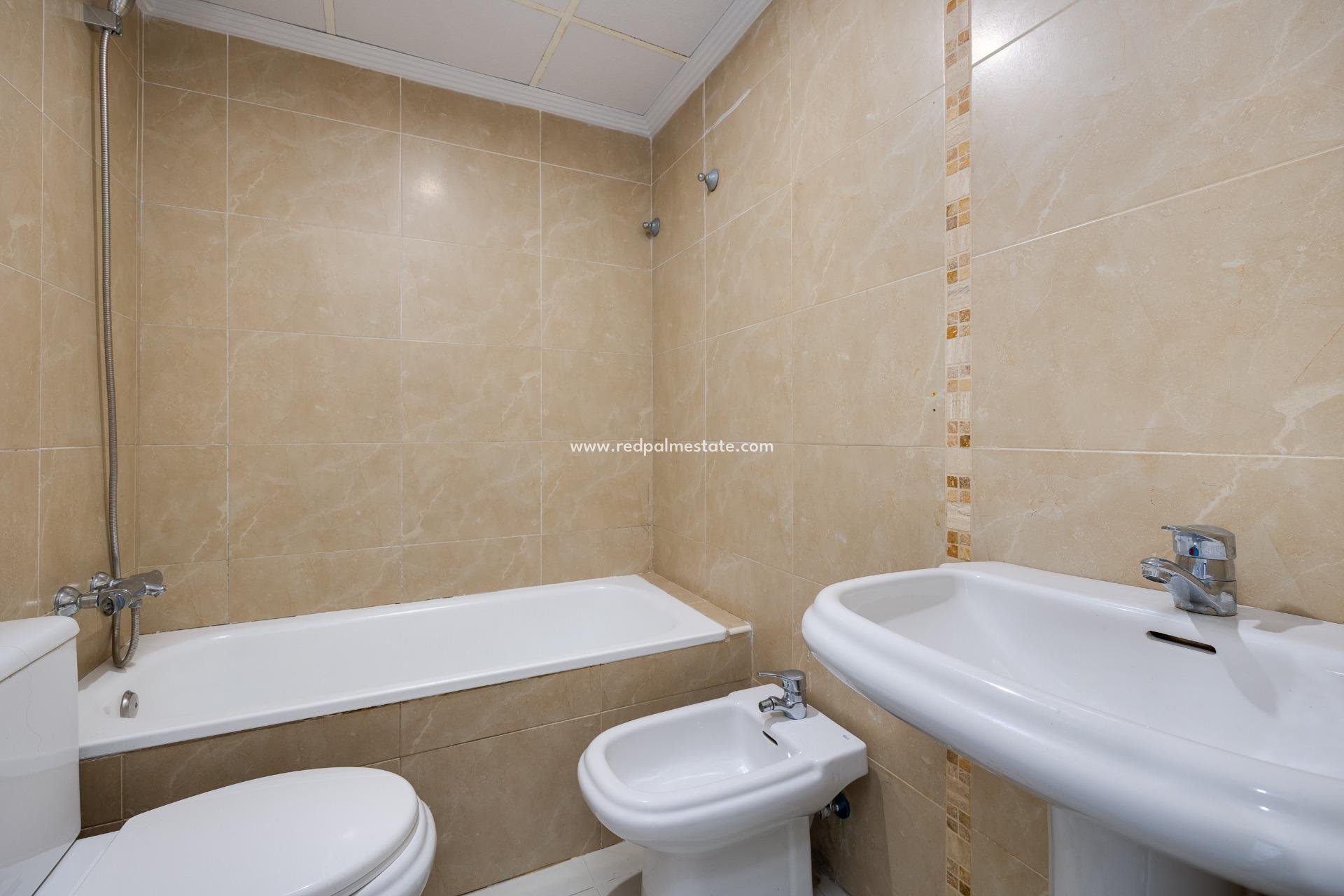 Reventa - Apartmentos -
Torrevieja - Centro Torrevieja