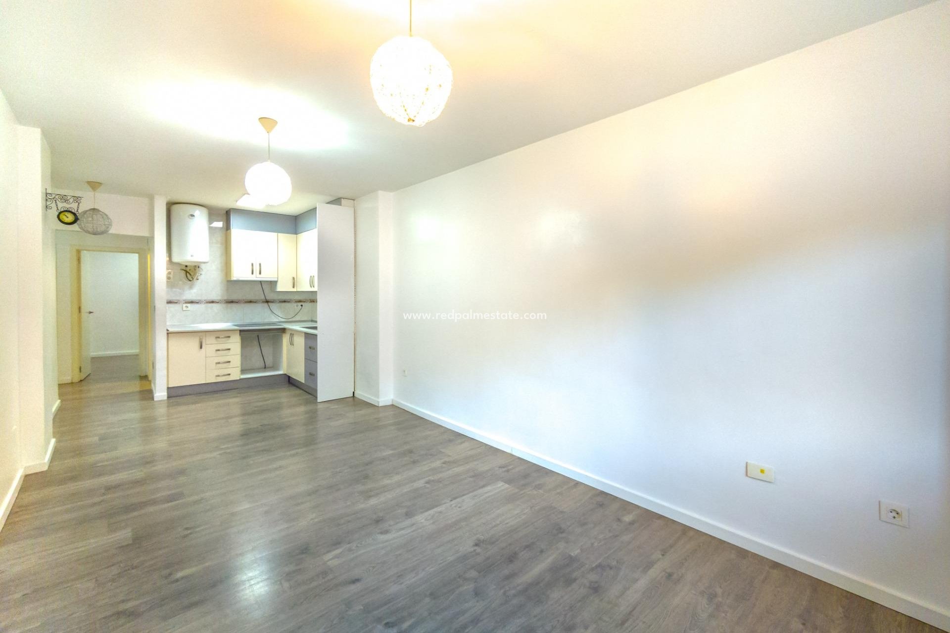 Reventa - Apartmentos -
Torrevieja - Centro Torrevieja