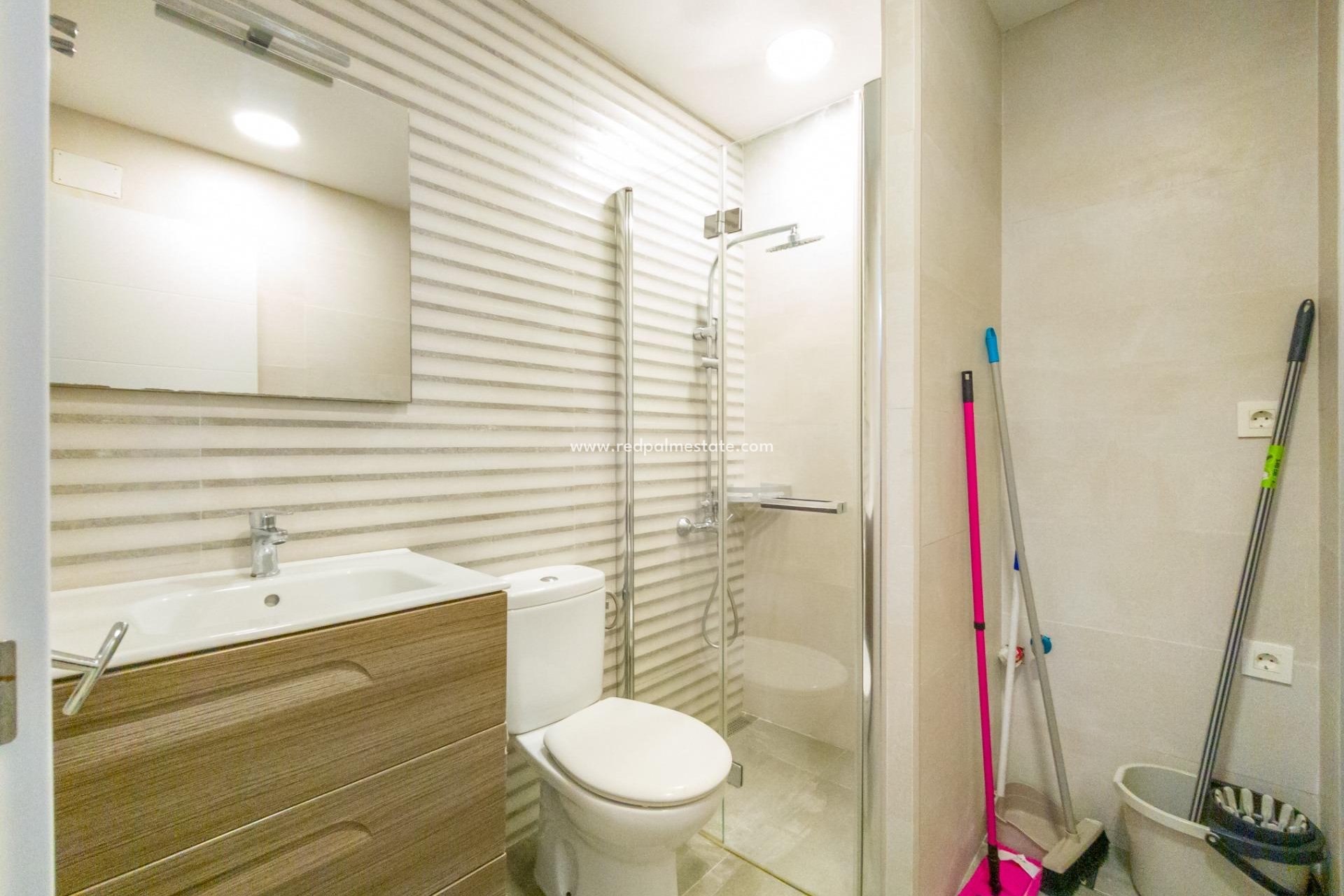 Reventa - Apartmentos -
Torrevieja - Centro Torrevieja