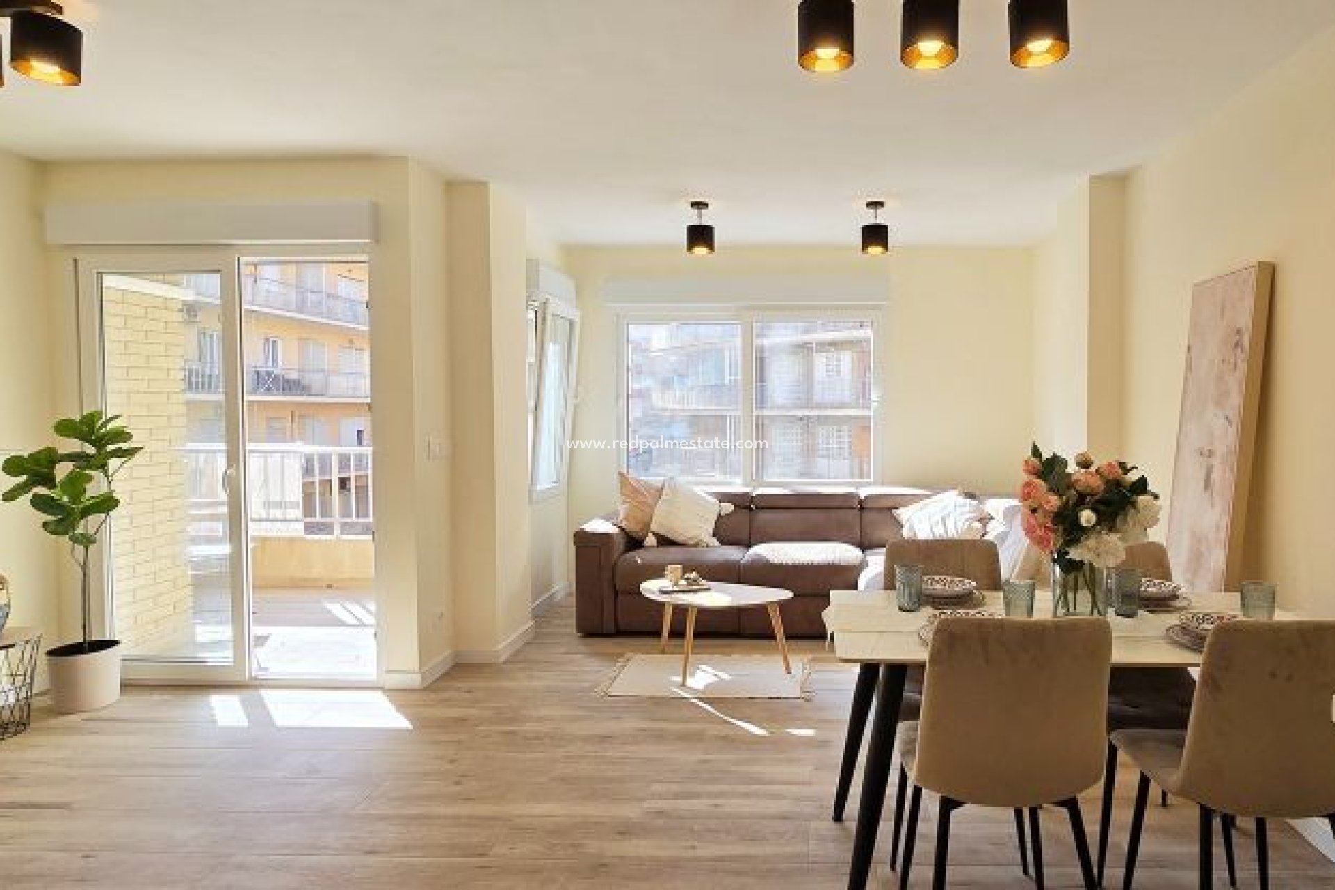 Reventa - Apartmentos -
Torrevieja - Centro Torrevieja