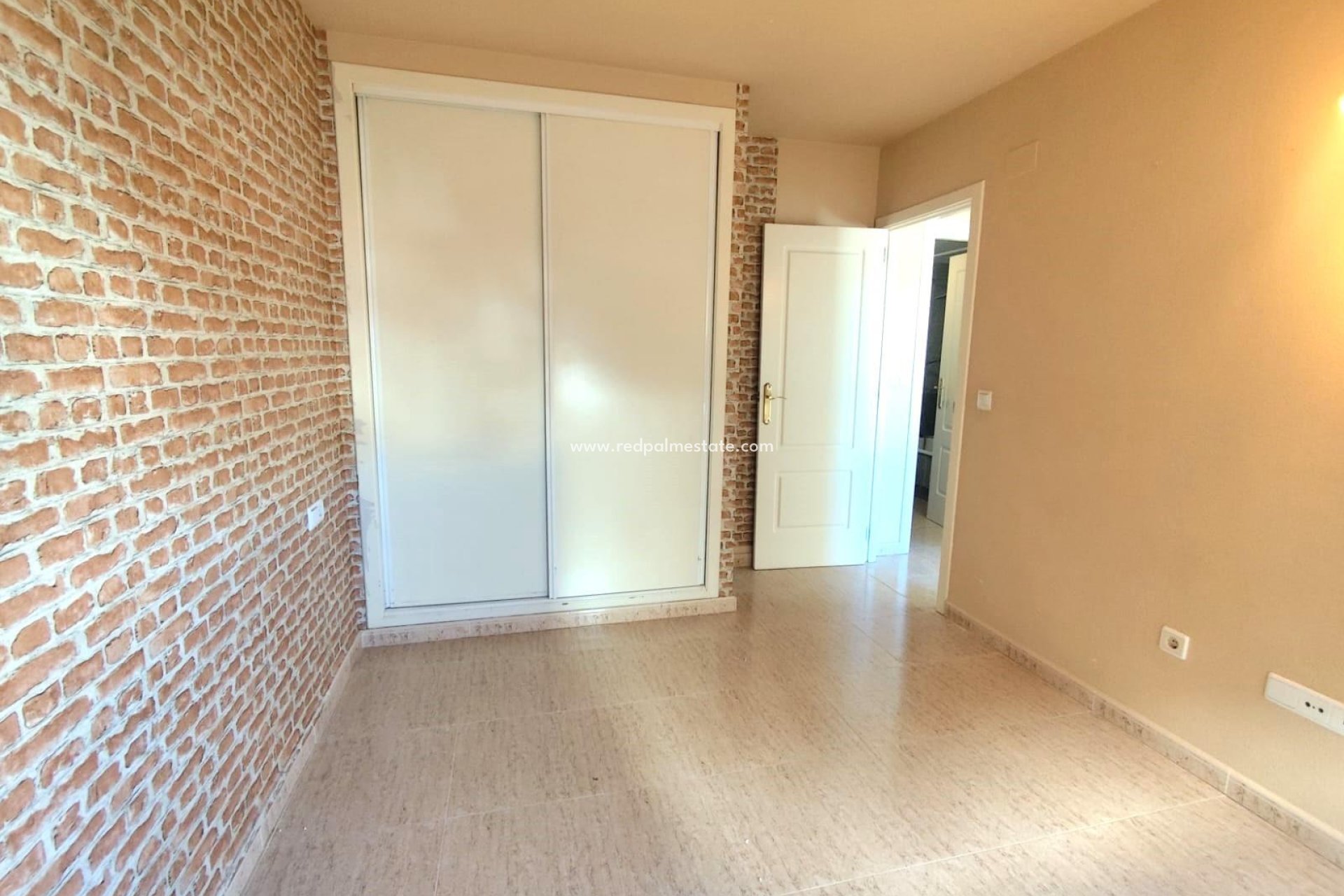 Reventa - Apartmentos -
Torrevieja - Centro Torrevieja