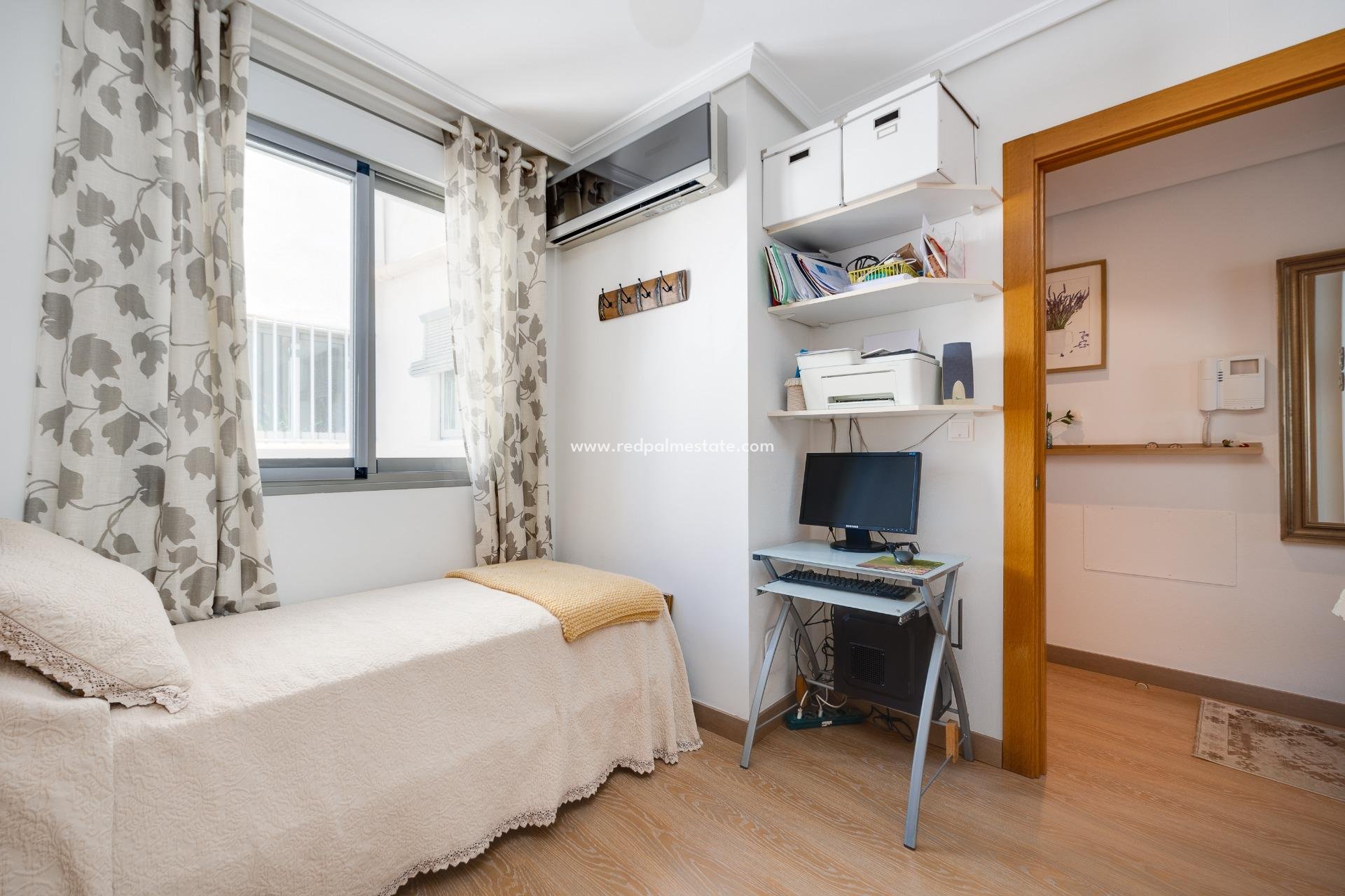 Reventa - Apartmentos -
Torrevieja - Centro Torrevieja