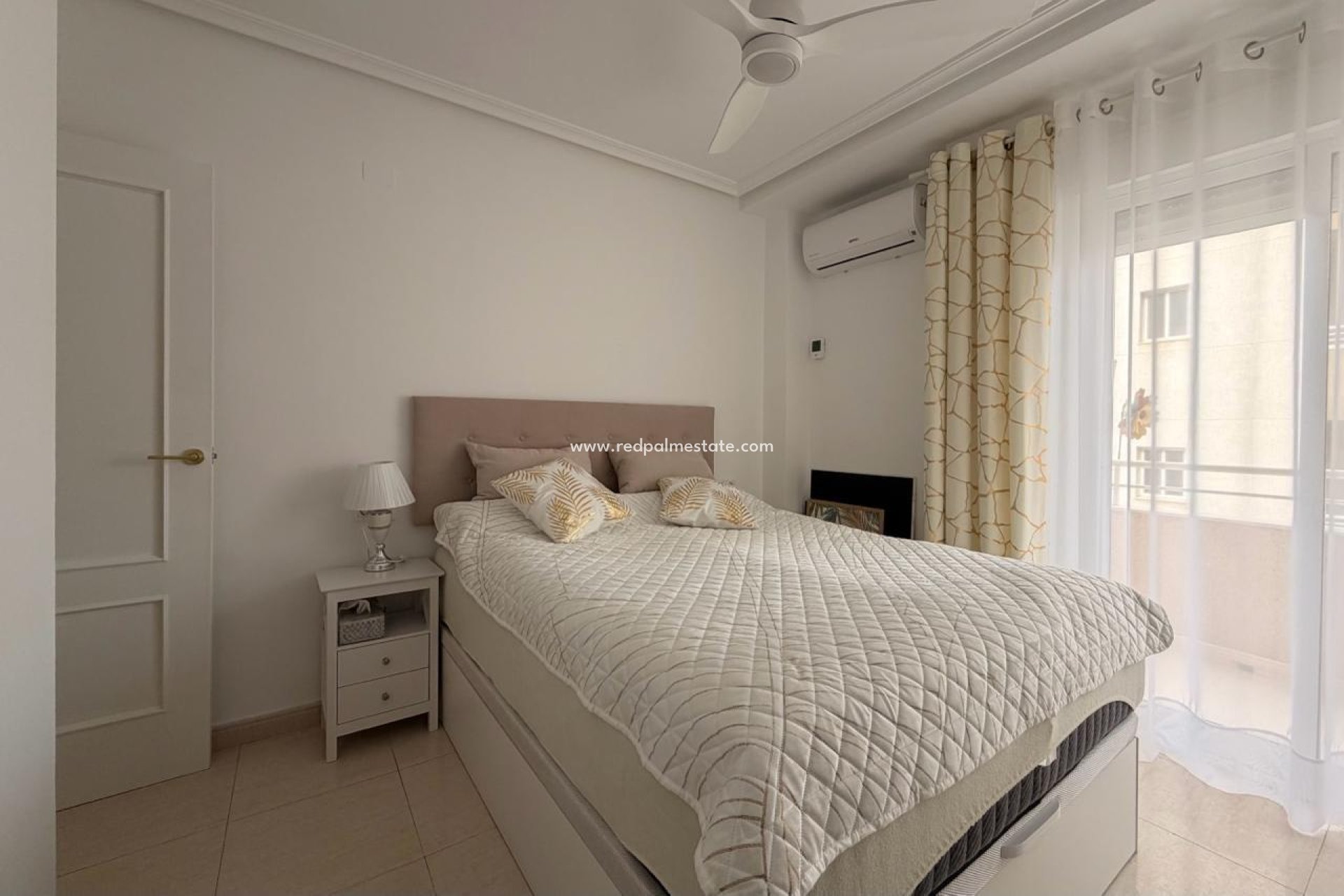 Reventa - Apartmentos -
Torrevieja - Centro Torrevieja