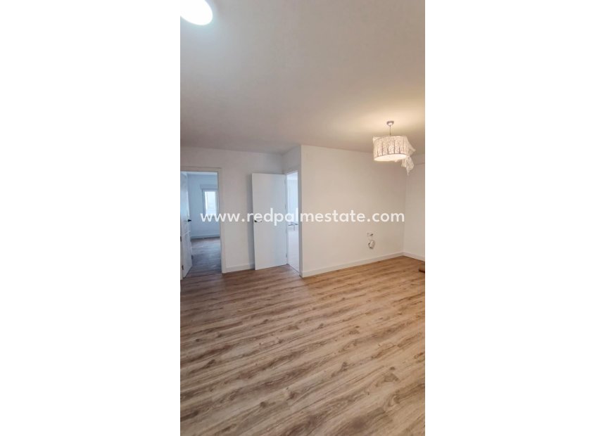 Reventa - Apartmentos -
Torrevieja - Centro Torrevieja