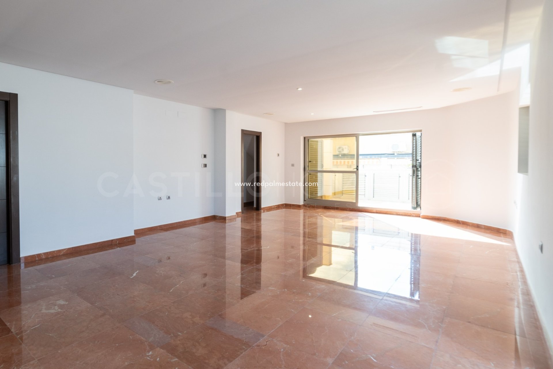 Reventa - Apartmentos -
Torrevieja - Centro