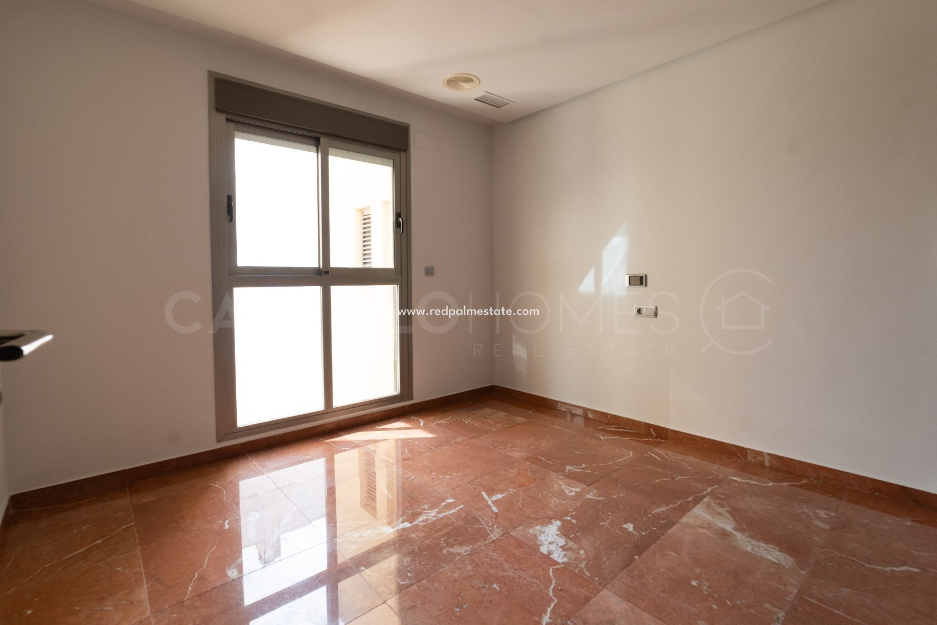 Reventa - Apartmentos -
Torrevieja - Centro