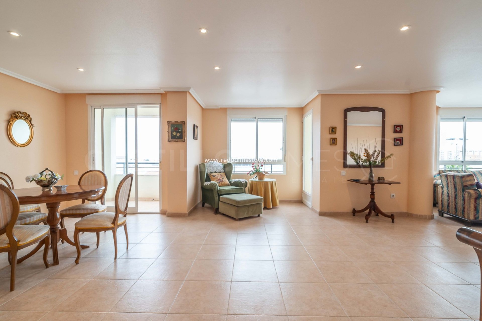 Reventa - Apartmentos -
Torrevieja - Centro