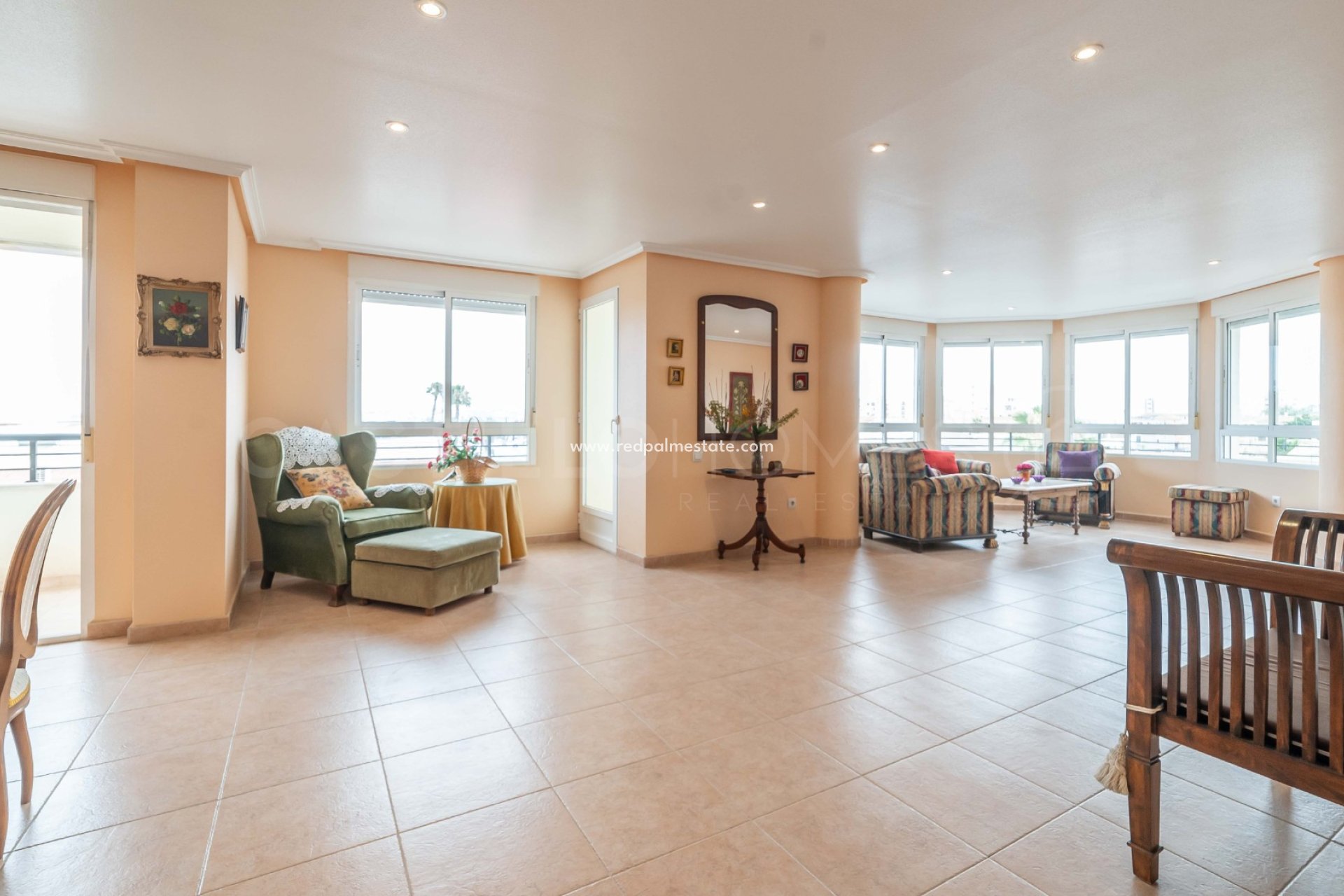 Reventa - Apartmentos -
Torrevieja - Centro